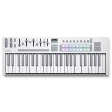 735734 Novation LaunchKey 49 MK4 White