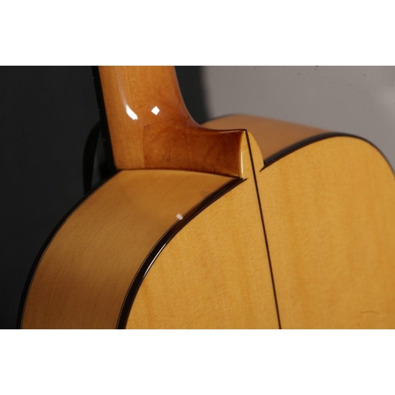 370 V 9568 Alhambra Mengual & Margarit Flamenco Ciprés + Estuche 9568 Bam