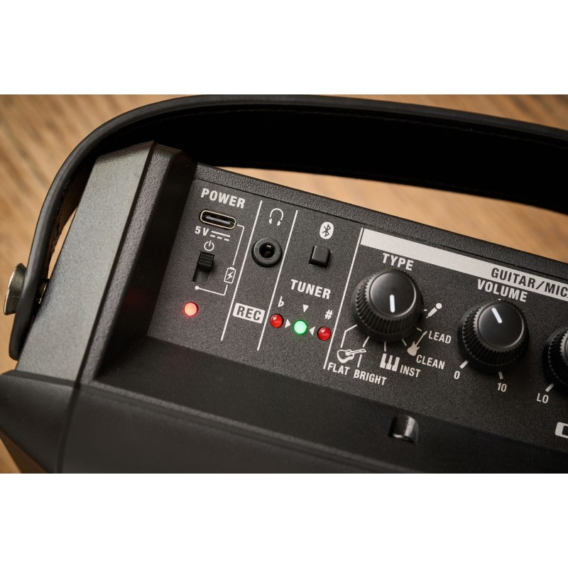 CUBE-ST-MI Boss CUBE Street Mini Amplificador multinstrumento con batería