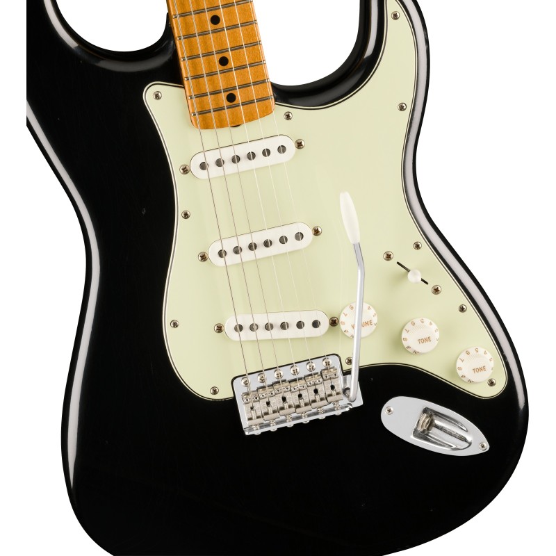 0148082306 Fender LTD Vintera II Road Worn 60s Stratocaster MN BLK Guitarra Eléctrica