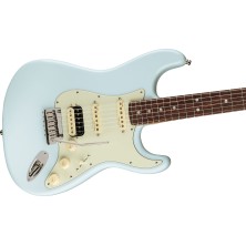 0118020772 Fender American Ultra Strat HSS LTD Sonic Blue