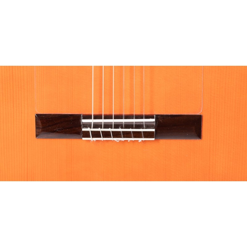 KELL-ADMLUCRECF Admira Lucia Cutway Fishman Guitarra Flamenca Serie Roja