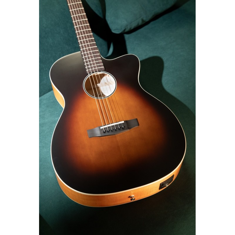 ADAG-1017040 Cort Core-OC Maple BBSG con Funda Brown Burst Top Semi Gloss 