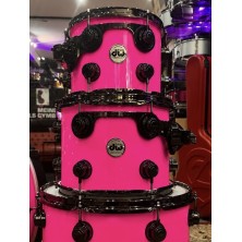 DW Collector’s Series Batería Acústica Neon Hot Pink