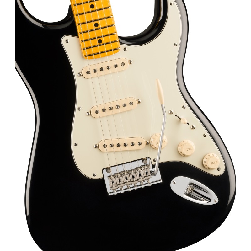 0111112706 Fender American Professional Stratocaster SSS Black Guitarra Eléctrica