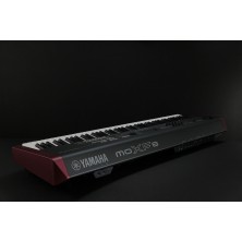 Workstation/Sintetizador Yamaha MOXF8