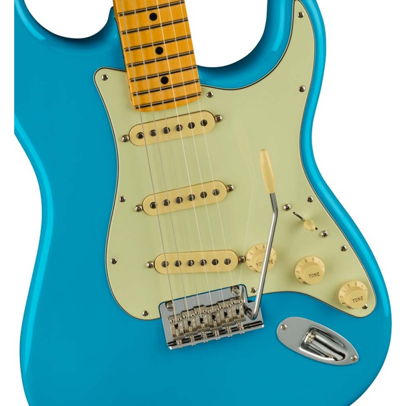 Guitarra Eléctrica Sólida Fender AM Pro II Strat MN MBL