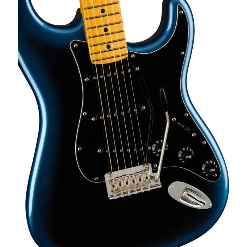 Guitarra Eléctrica Sólida Fender AM Pro II Strat MN DK NIT