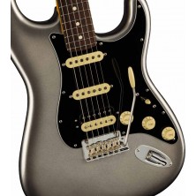 Guitarra Eléctrica Sólida Fender AM Pro II Strat HSS RW MERC
