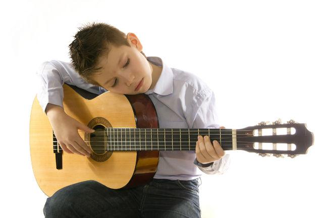 Guitarra clásica 3 niño