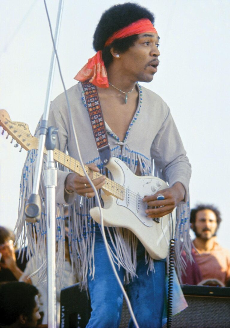 Guitarras Eléctricas Históricas (X): La Fender 1968 “Woodstock” Stratocaster de Jimi Hendrix