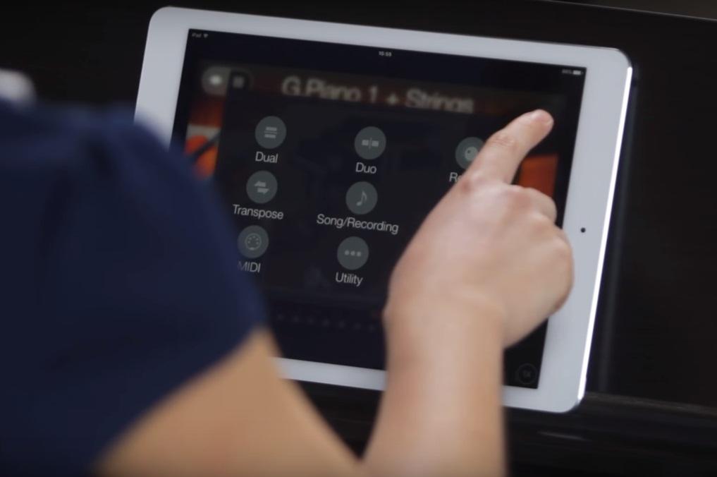 iPad conectado a piano digital Yamaha YDP