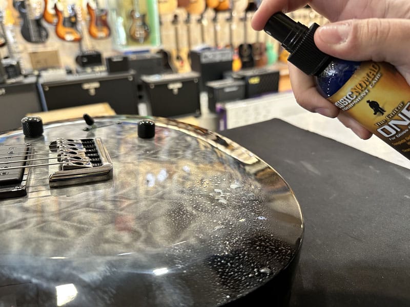 Spray Music Nomad Guitar Detailer Mn100 para limpieza de cuerpo de guitarra