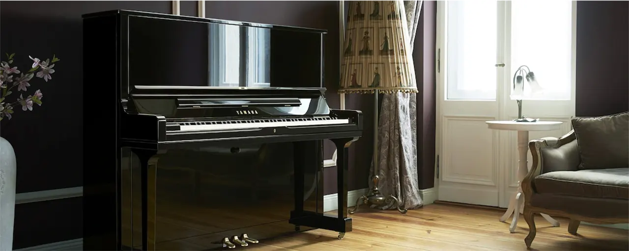 Piano vertical profesional de alta gama YUS 3 de Yamaha